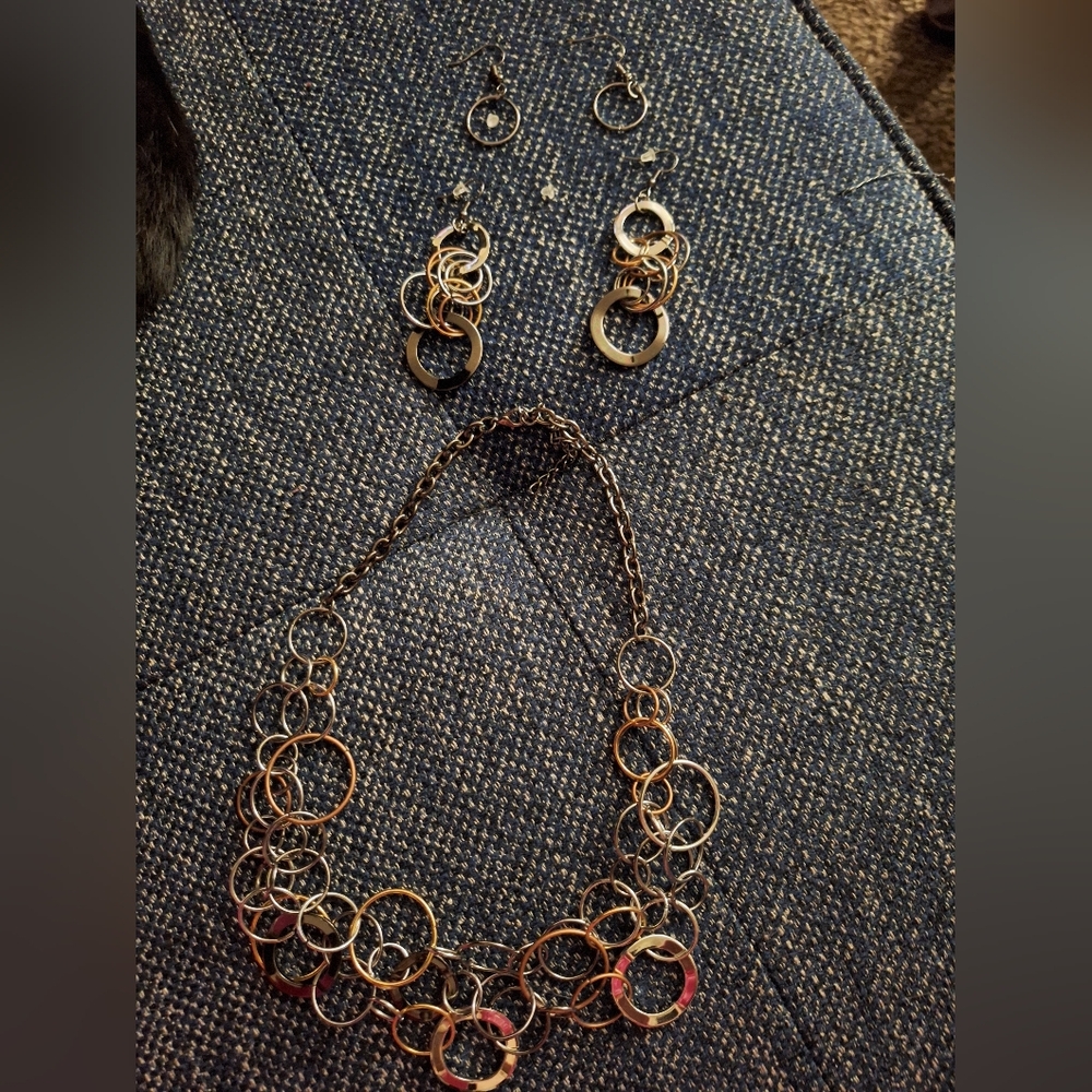 Elegant Gold and Silver Circle Necklace and Earring Set